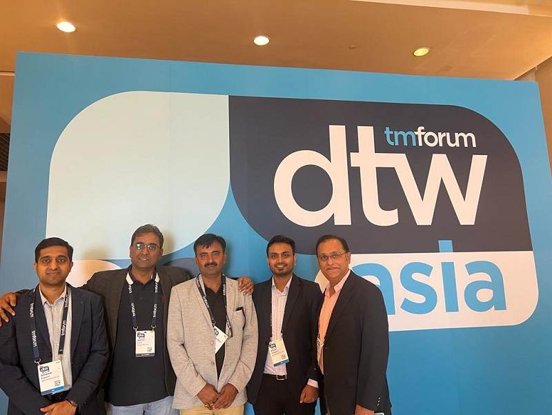 Group Photo at DTW Asia 2023